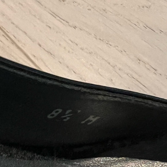 STUART WEITZMAN bow peep-toe pumps - Picture 2 of 2